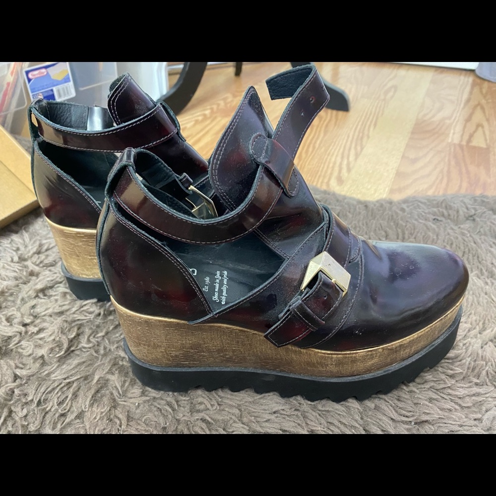 KMB made in Spain platform buckle boot